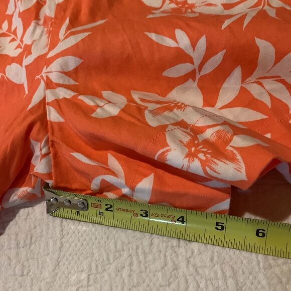 Tommy Bahama coastal bloom shorts. Size 6 - Picture 5 of 11